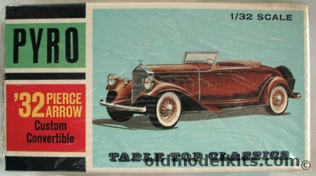 Pyro 1/32 1932 Pierce Arrow - 12 Cylinder Custom Convertible Roadster, C341-79 plastic model kit